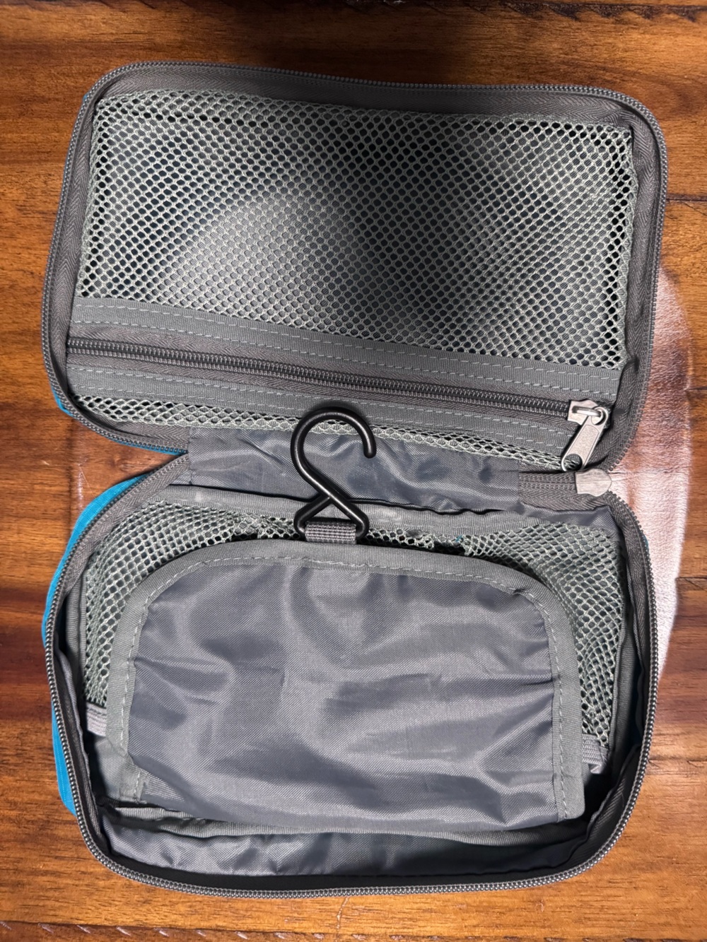 Travelon Purse and Toiletry bag - Picture 10 of 12